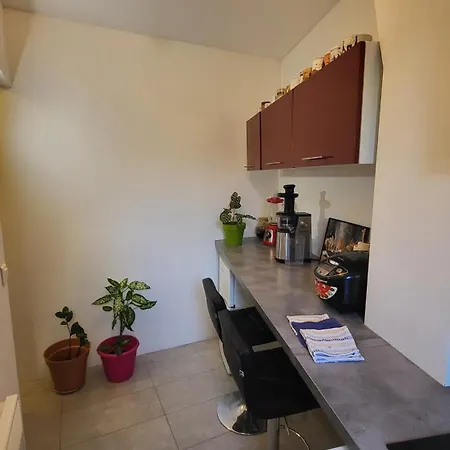 19 Cosy Apartment