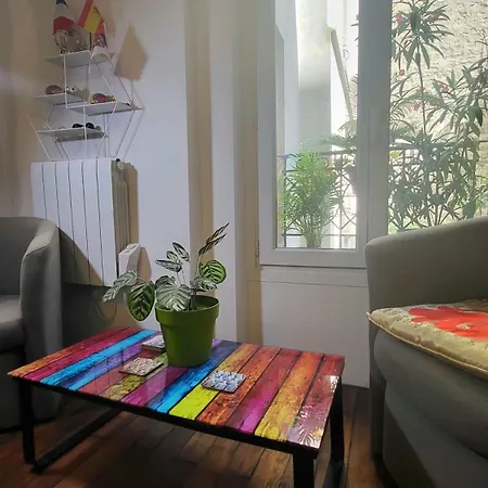 19 Cosy Apartment